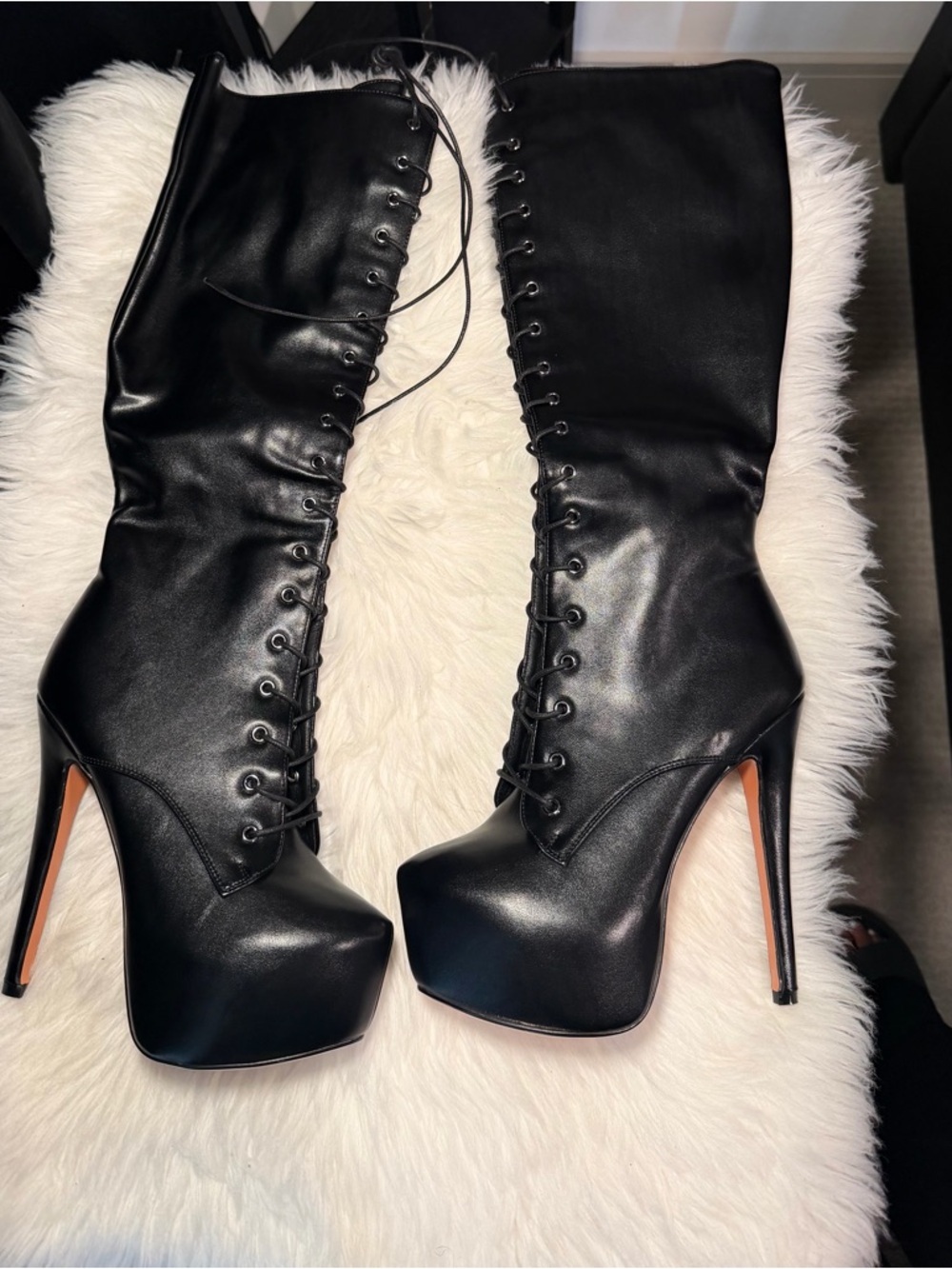 Women's Richealnana Black Lace-Up Platform Knee Boots